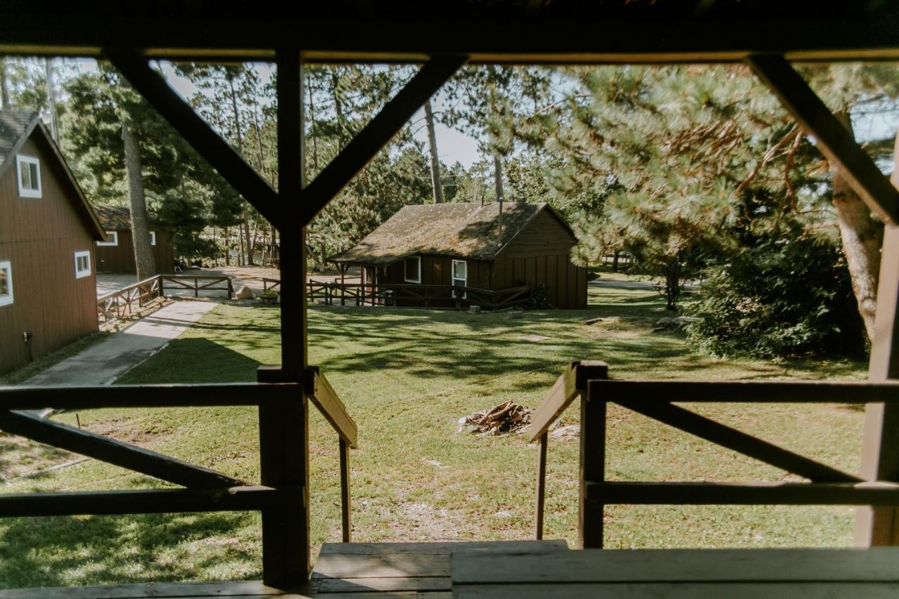 Silver Rapids Lodge & Campground Ely Экстерьер фото